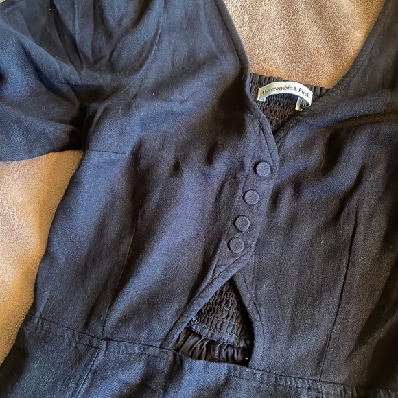 Abercrombie & Fitch XXS black mini dress with keyhole detail and smocked back - Picture 6 of 8